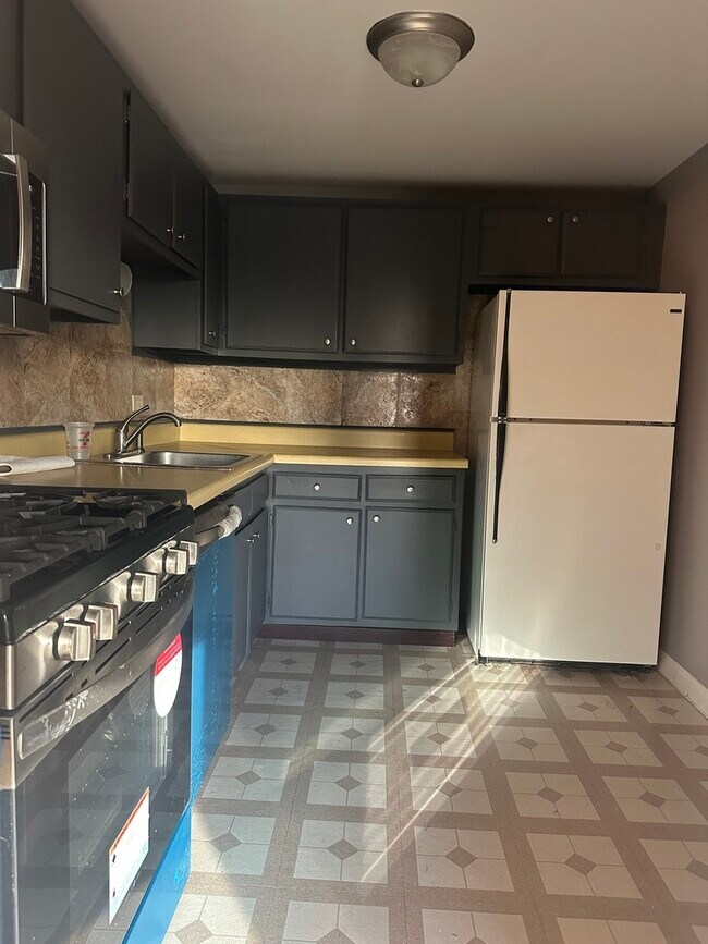 Building Photo - 1463 Mercury Dr