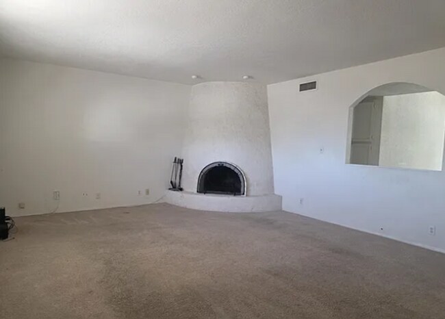 Building Photo - Spacious 4-Bedroom Home with Pool & RV Gate in Established Mesa Neighborhood