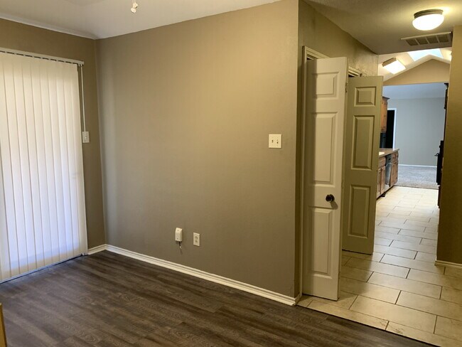 Building Photo - Spacious South Lubbock Townhome with Bonus Space & 2-Car Garage