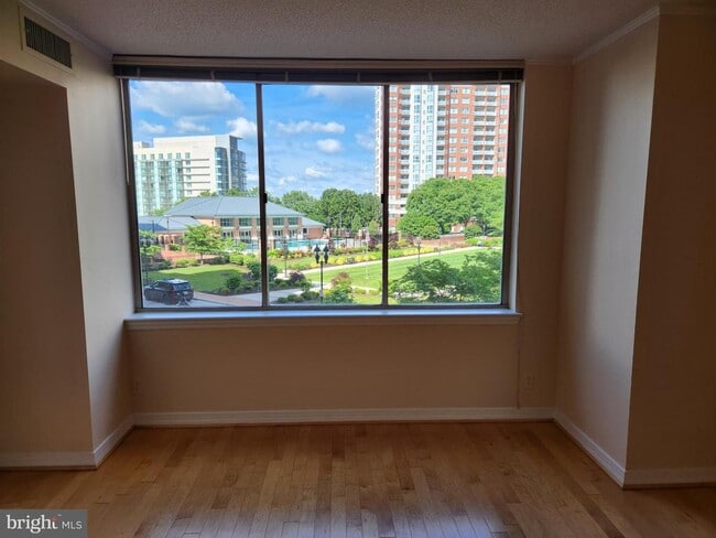 Building Photo - 5809 Nicholson Ln