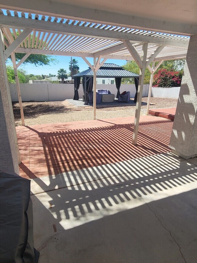 Building Photo - Gorgeous 3/2 in the foothills for rent!