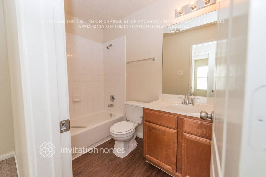 Building Photo - 8583 Chaletford Dr