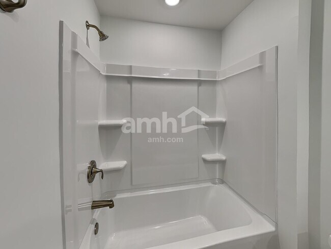 Building Photo - 1036 Highland Walk