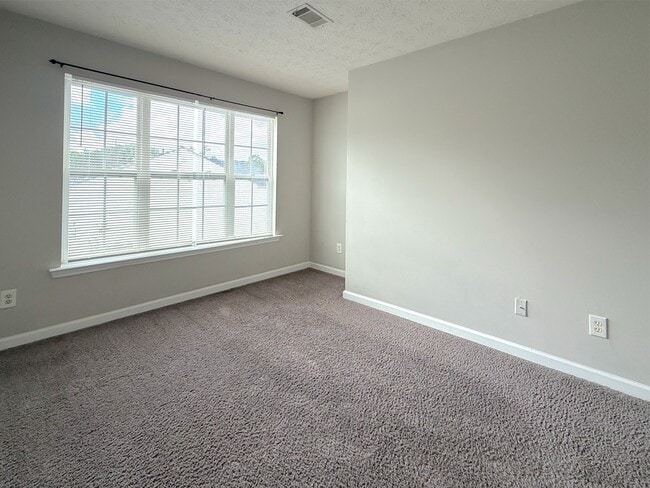 Building Photo - 3845 Grovemont Pl
