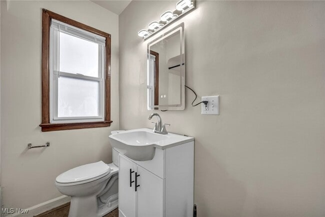 Building Photo - 10213 Dove Ave