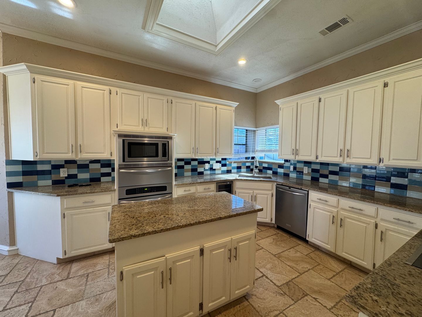 Building Photo - 3205 Ridge Cir