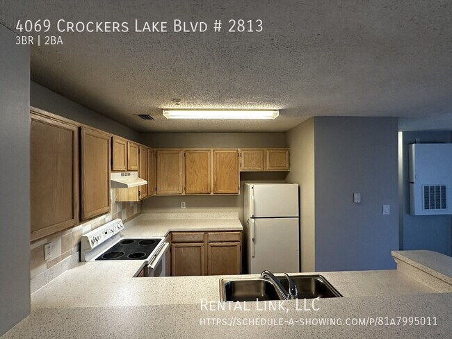 Building Photo - 4069 Crockers Lake Blvd