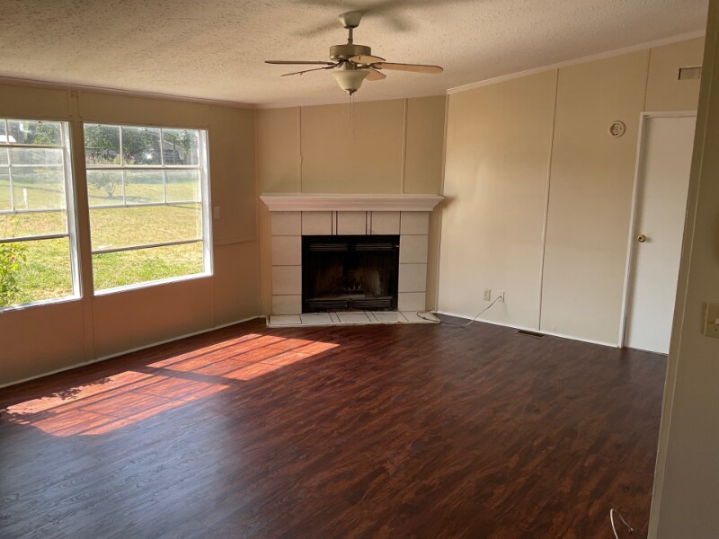 Building Photo - 343 Crescent Creek Ln