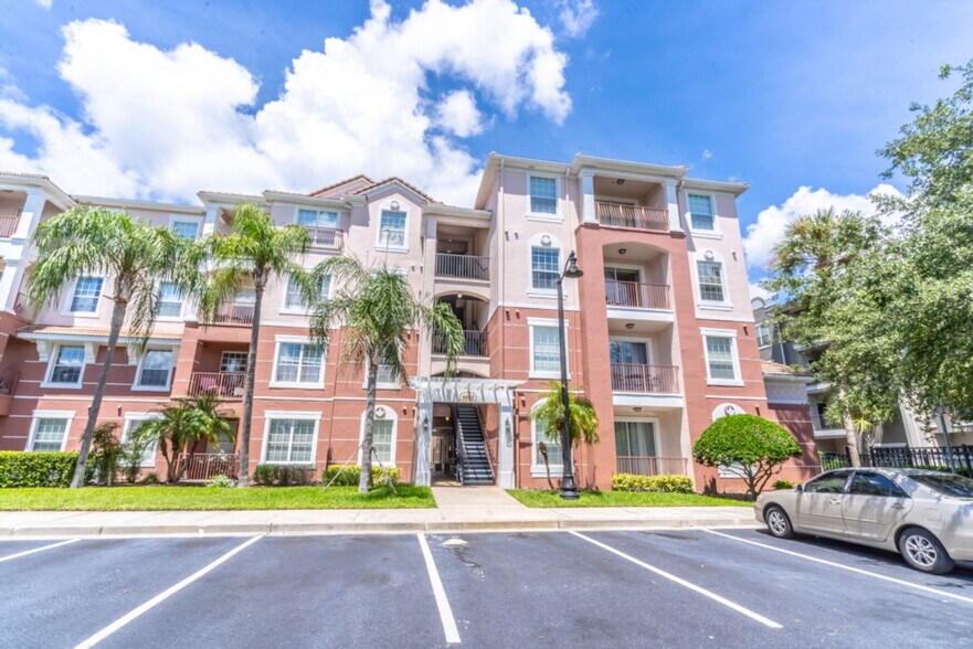 Building Photo - 4862 Cayview Ave