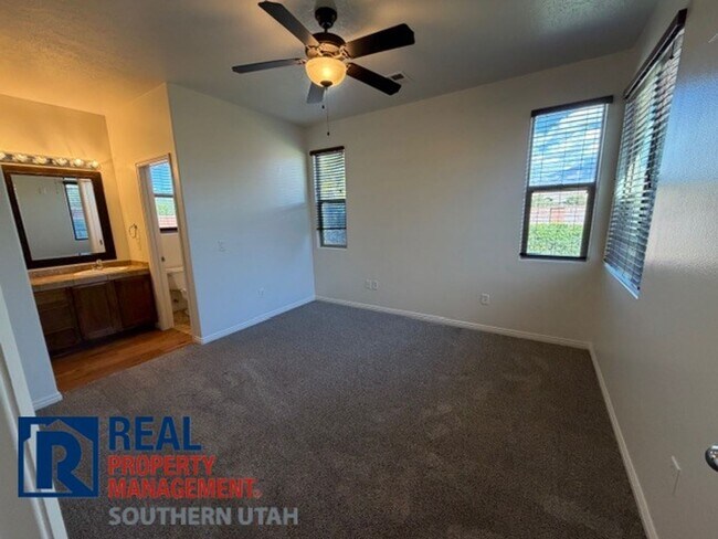 Building Photo - Beautiful Coral Canyon Home