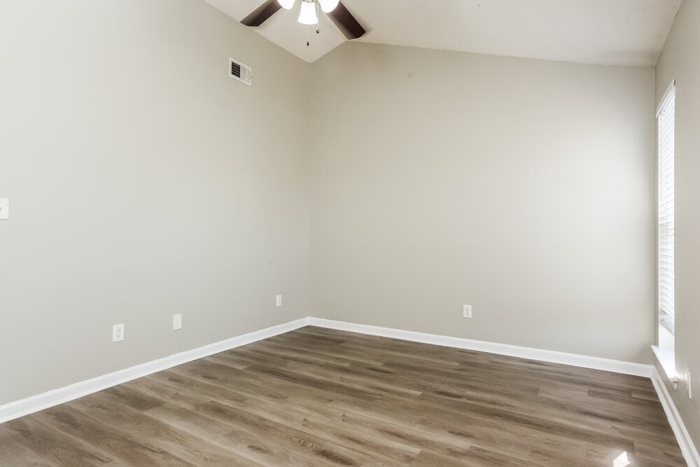 Building Photo - 6325 Sandbourne E