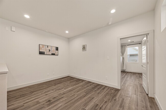 Building Photo - 4418 Bora Bora Ln