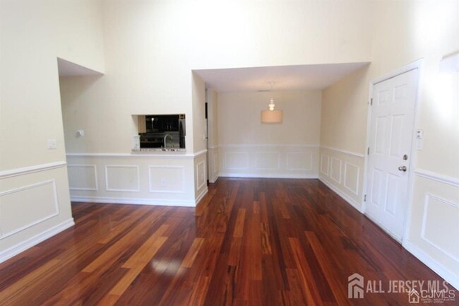 Building Photo - 208 Ravens Crest Dr