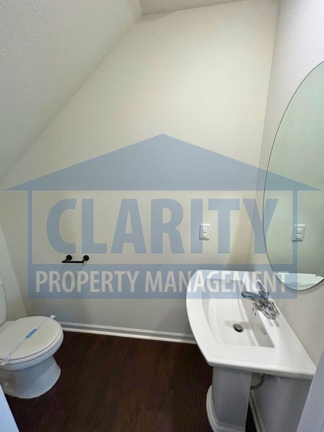 Building Photo - Beautiful 3 bedroom home in new North Cleveland neighborhood!