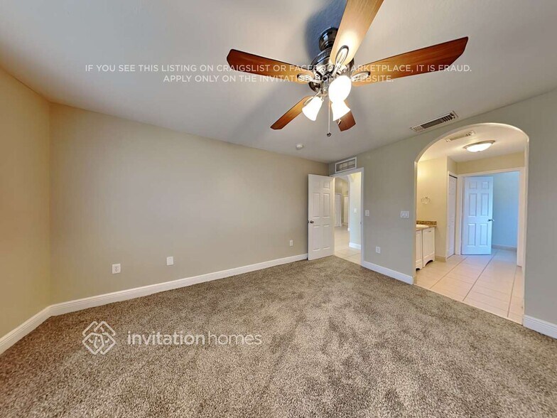 Building Photo - 28003 SW 135th Ave