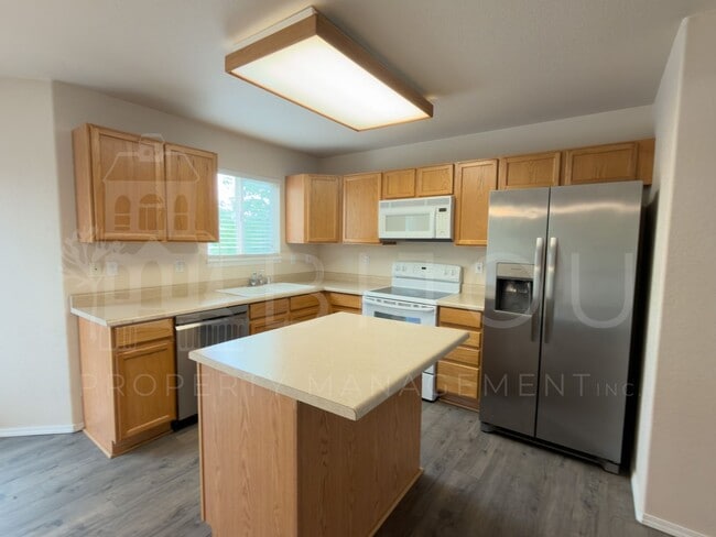 Building Photo - 2533 Mesa Springs View