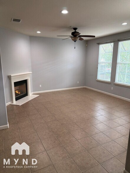 Building Photo - 3126 Fioli Way