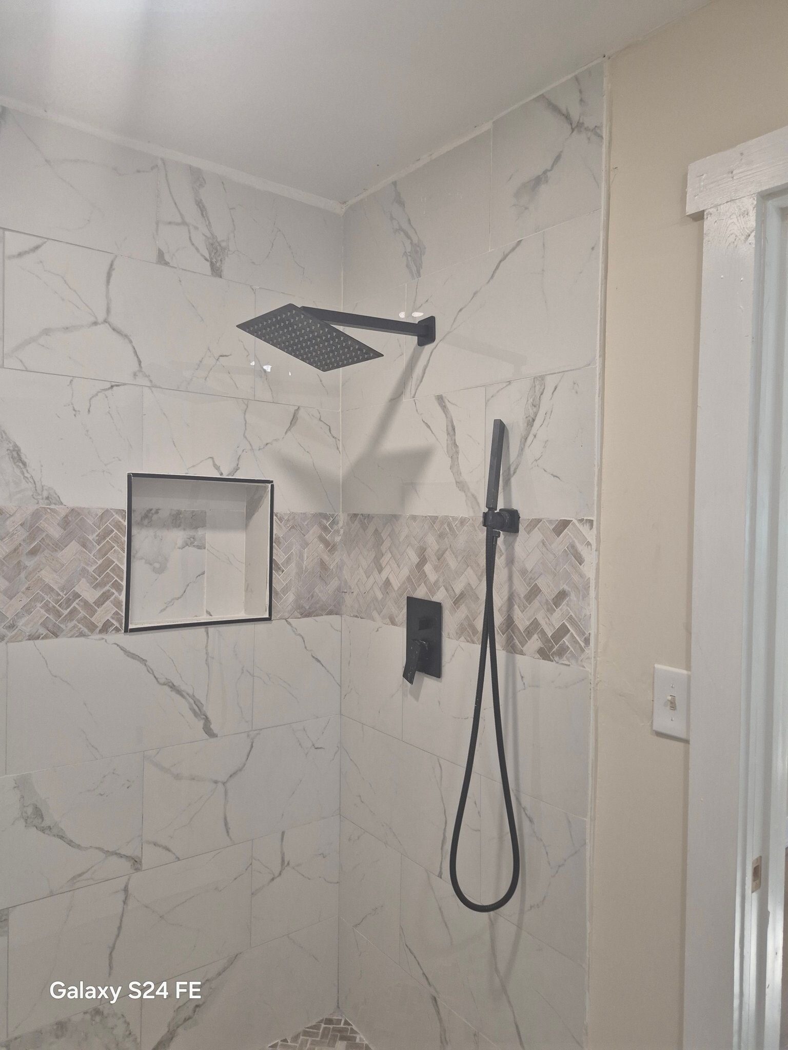 Building Photo - 120 N Williams St