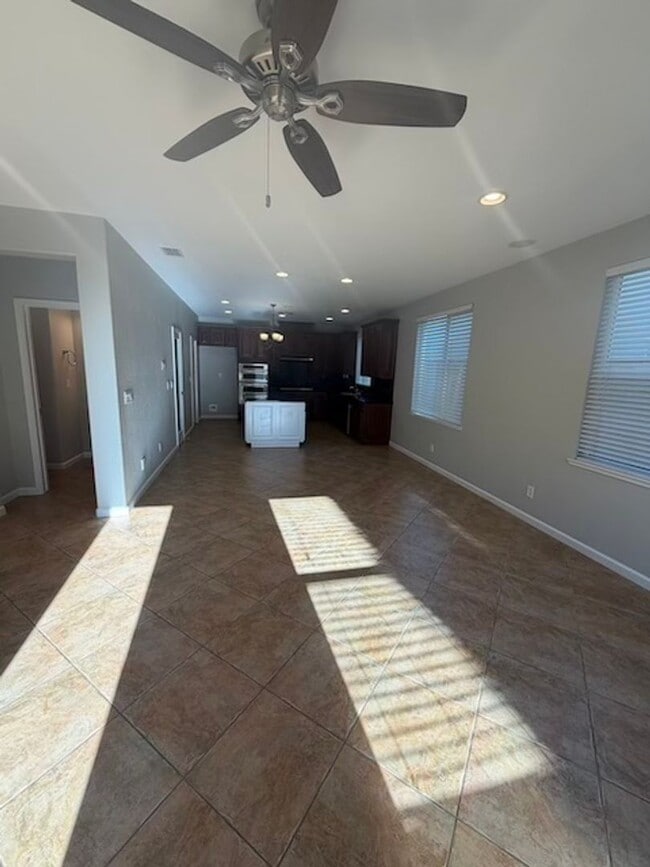 Building Photo - 4 Bedroom Home in Whitney Ranch with Access to Clubhouse