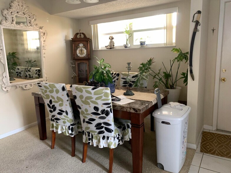 Building Photo - 3 Colonial Club Dr