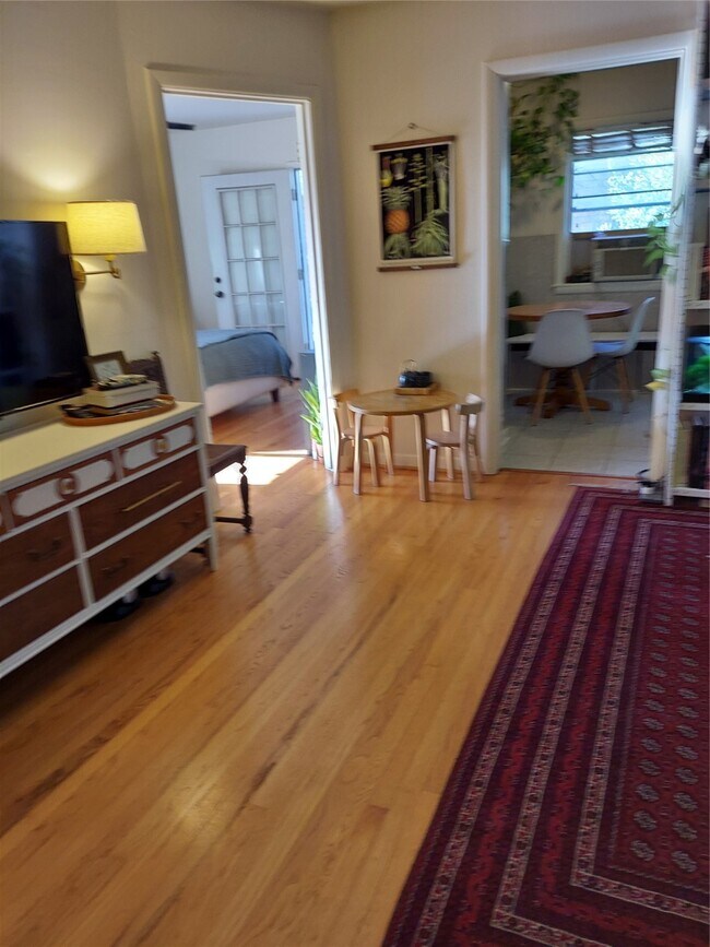 Building Photo - 2821 Eastgrove Ln