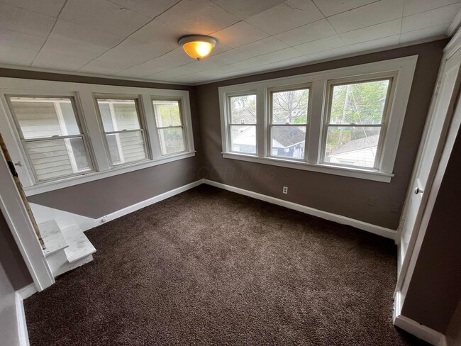 Building Photo - 627 S Burgess Ave