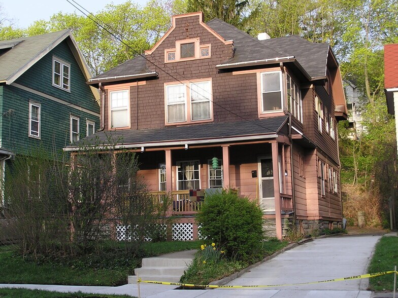 Building Photo - 940 Westcott St