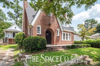 Building Photo - Spacious 4-Bedroom, 4-Bath Home in the Heart of Orangeburg – A Perfect Fit for Comfortable Living!