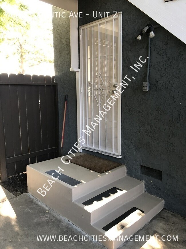 Charming 2 Bedroom in the Heart of Bixby K... 4471 Atlantic Ave Long