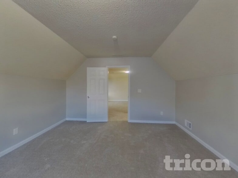 Building Photo - 421 Washington Dr