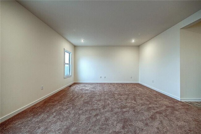 Building Photo - 123 Foxhound Dr