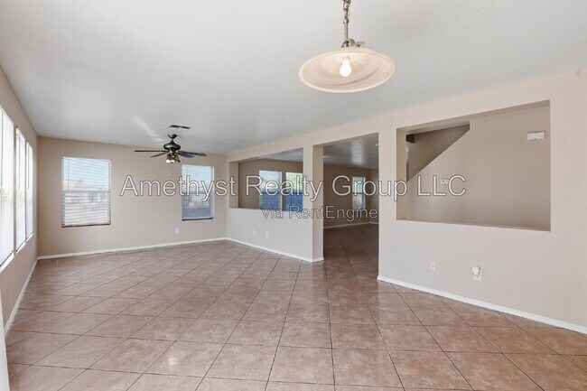 Building Photo - 5931 W Albeniz Pl