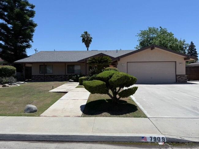 Primary Photo - 3 Bedroom in the Northwest