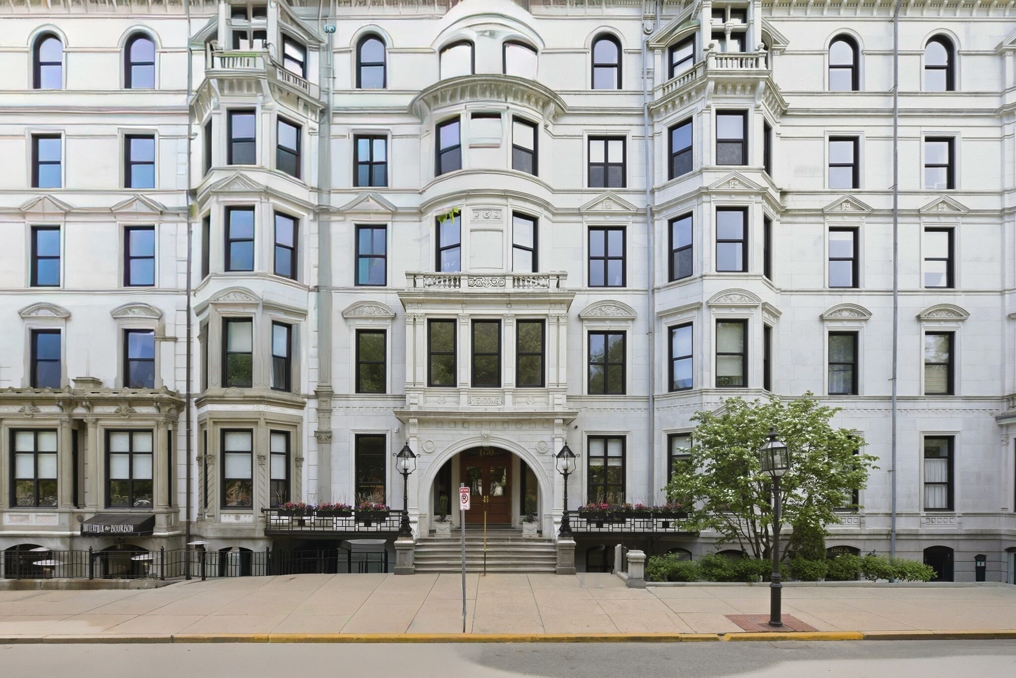 Building Photo - 160 Commonwealth Avenue