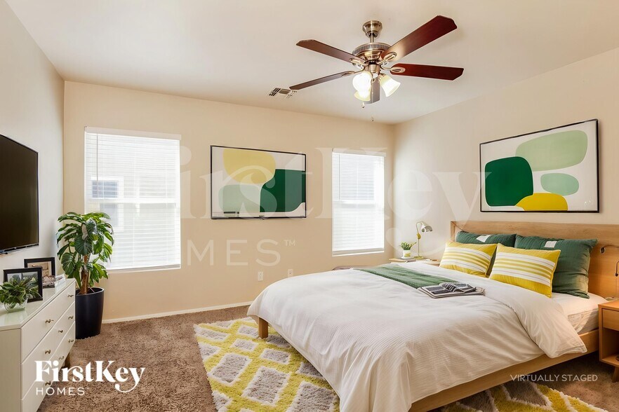 Building Photo - 850 S 223rd Ln