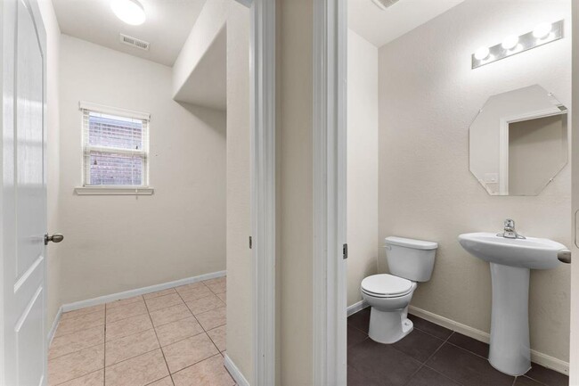Building Photo - 9839 Deborah Colony Ln