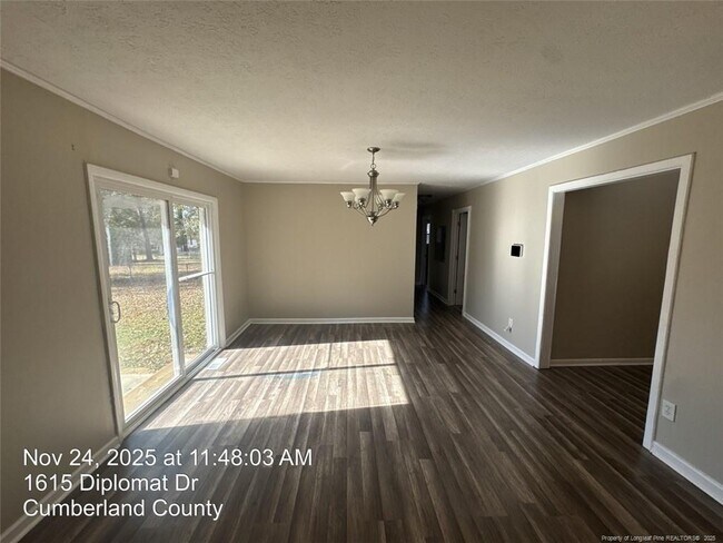 Building Photo - 1615 Diplomat Dr