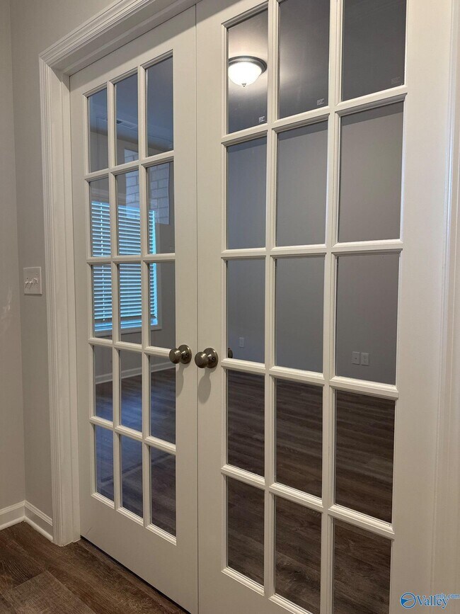 Building Photo - 102 Ranna Dr