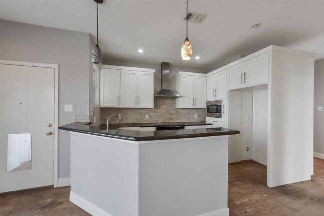 Building Photo - 2507 Bay Oaks Harbor Dr