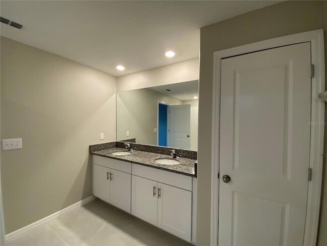 Building Photo - 2340 SW 168th Loop