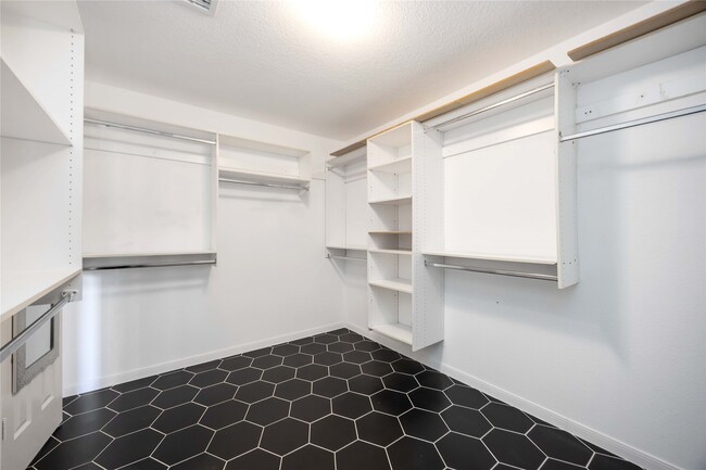 Building Photo - 3419 Crosby Landing