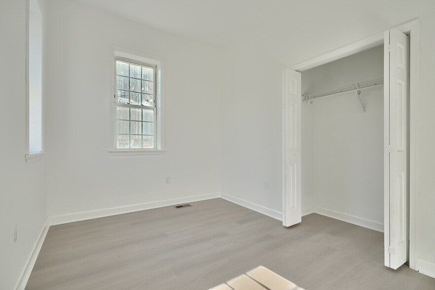 Building Photo - 1931 McCulloh St