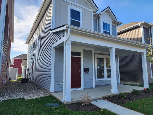 Building Photo - 326 N Warman Ave
