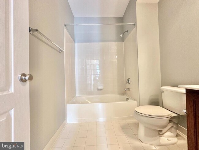 Building Photo - 43158 Whelplehill Terrace