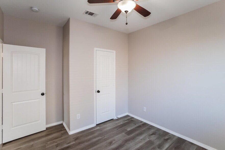 Building Photo - 1640 Kawati Way