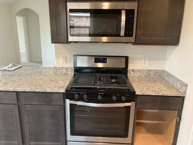 Building Photo - 3007 Boran Dr