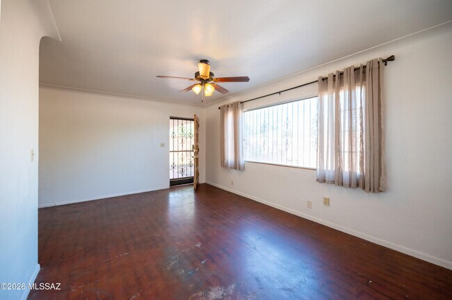 Building Photo - 1732 N Campbell Ave