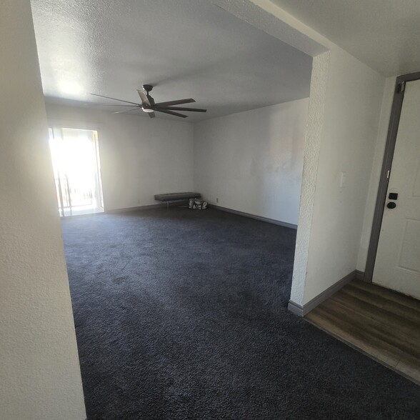 Building Photo - 5080 Indian River Dr