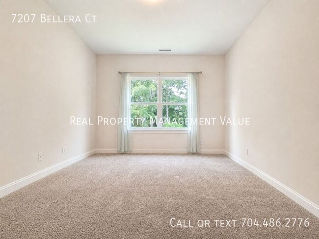 Building Photo - 7207 Bellera Ct