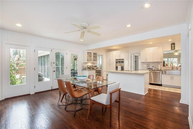 Building Photo - 3873 Land O Lakes Dr NE